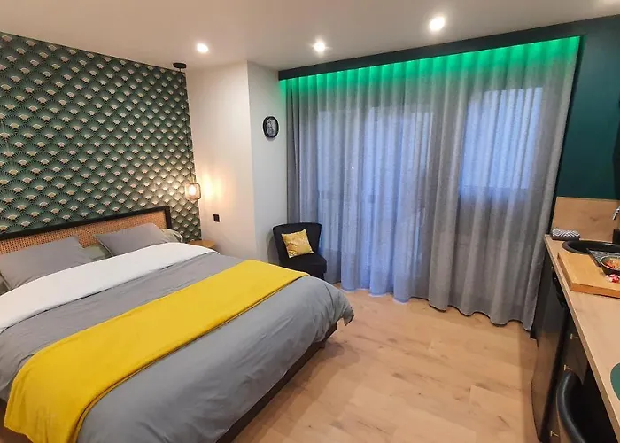 L'elegance Place De Jaude Et Garage Apartament *