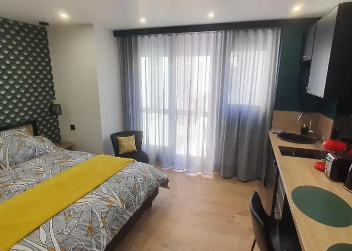 L'elegance Place De Jaude Et Garage Apartament