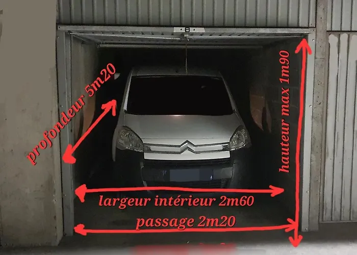 L'elegance Place De Jaude Et Garage